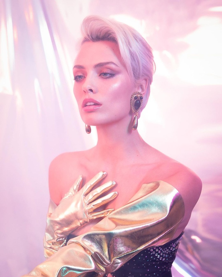 Wallis Day Wallis Day