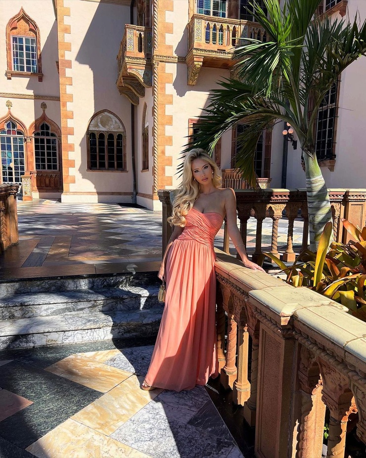 Amanda Taylor (Model)