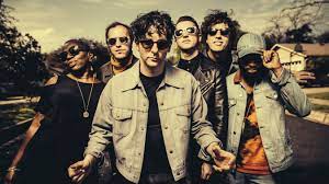 Low Cut Connie