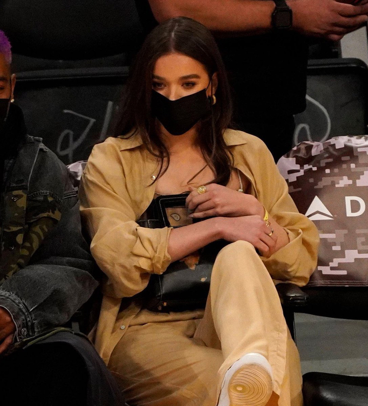 Hailee Steinfeld