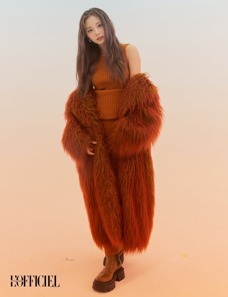 Chou Tzu-yu (Tzuyu) Chou Tzu-yu (Tzuyu)