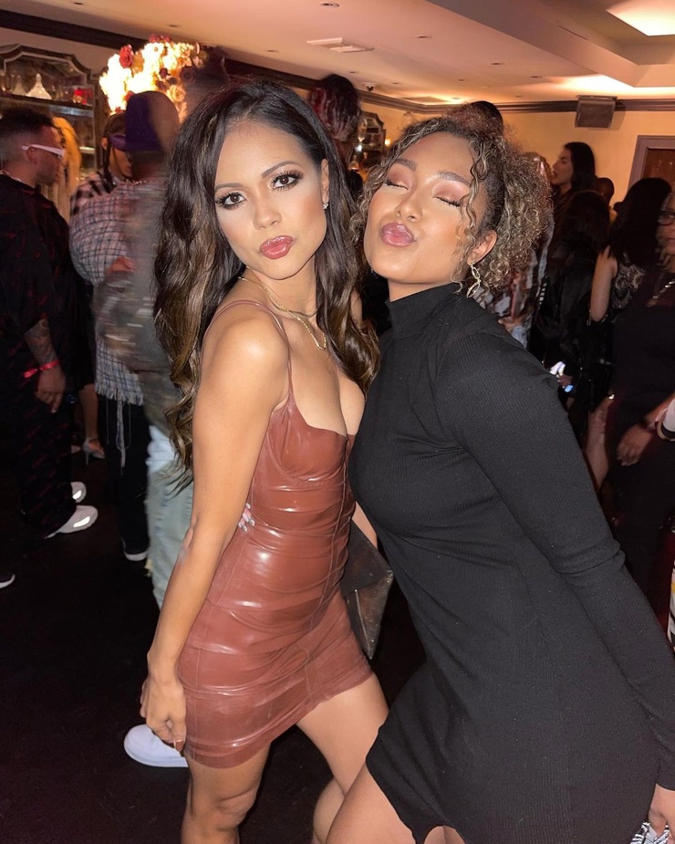 Parker McKenna Posey Parker McKenna Posey
