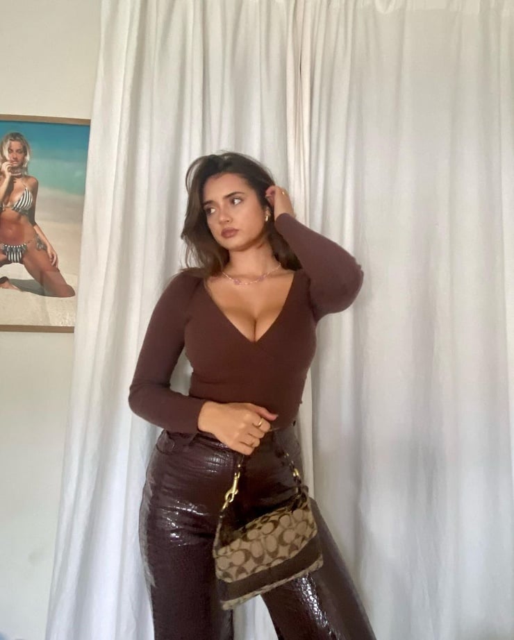 Sarah Curr Sarah Curr
