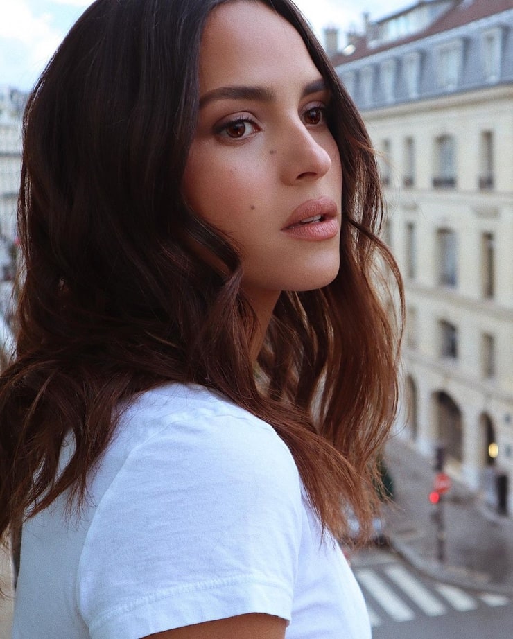 Adria Arjona