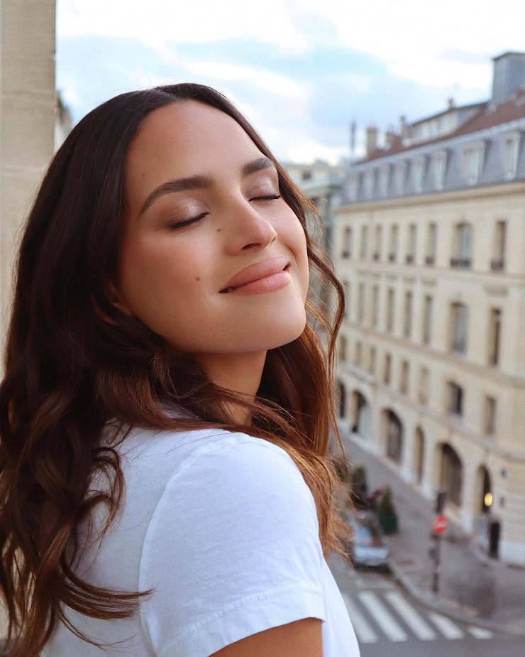 Adria Arjona Adria Arjona