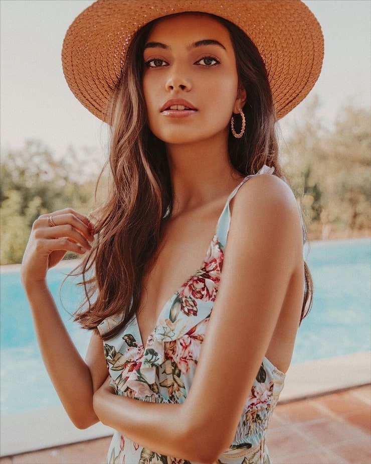 Laura Theresa Laura Theresa