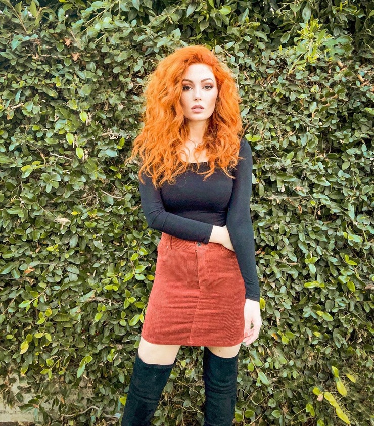 Nicole Simone Nicole Simone