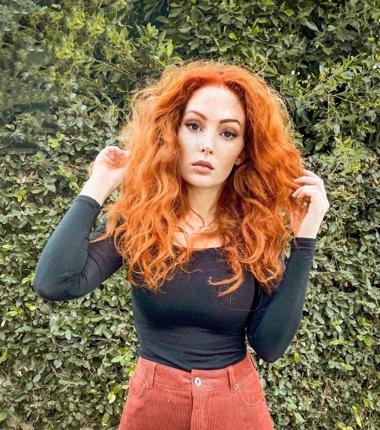 Nicole Simone