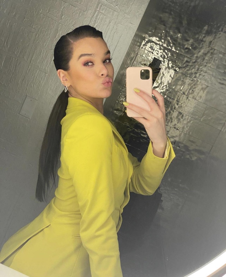 Hailee Steinfeld