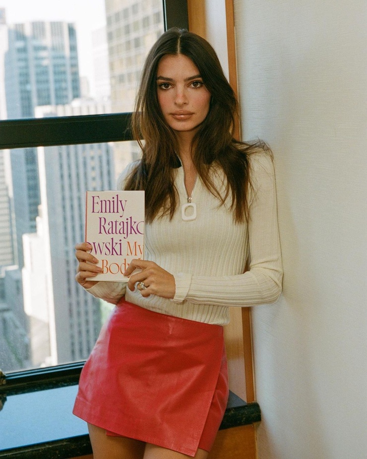 Emily Ratajkowski