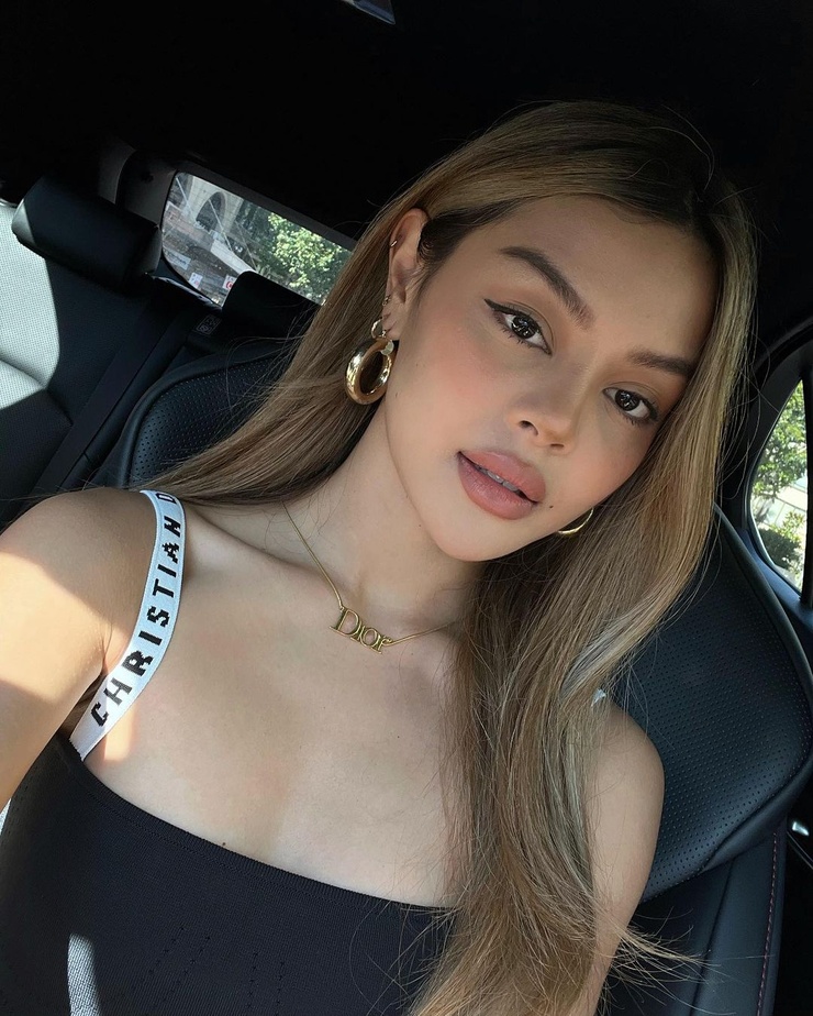 Lily Maymac Lily Maymac