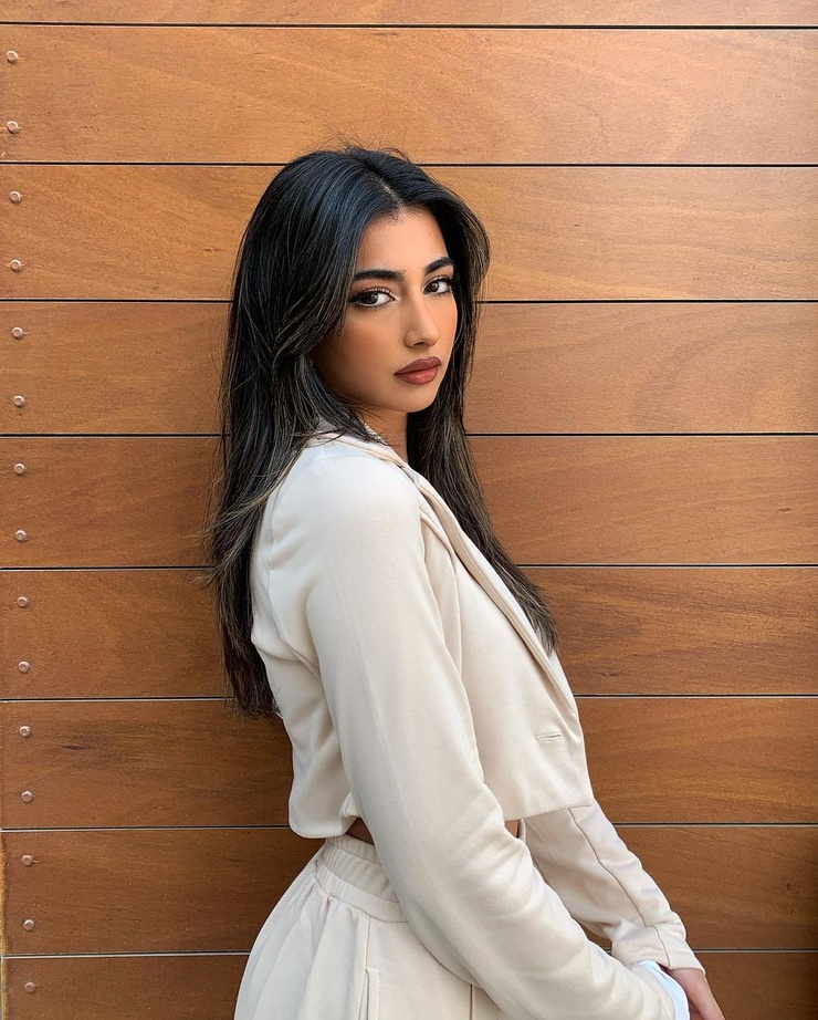 Iffat Marashi