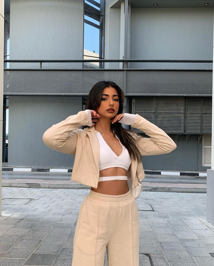 Iffat Marashi