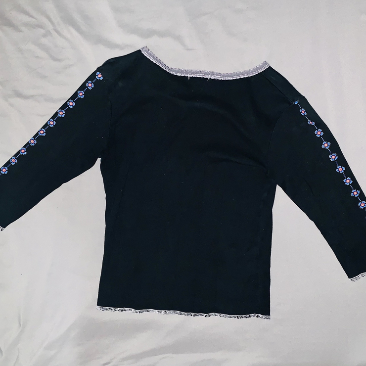 Mandala 90’s baby tee! Couldn’t find a brand name on...