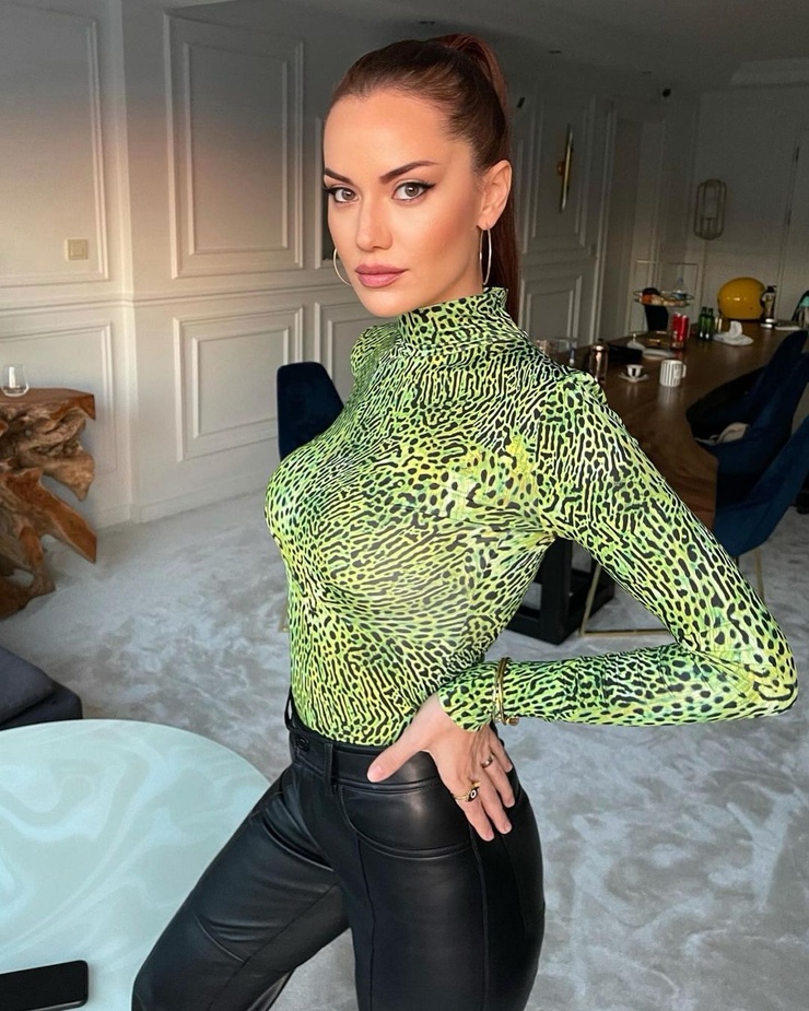 Fahriye Evcen