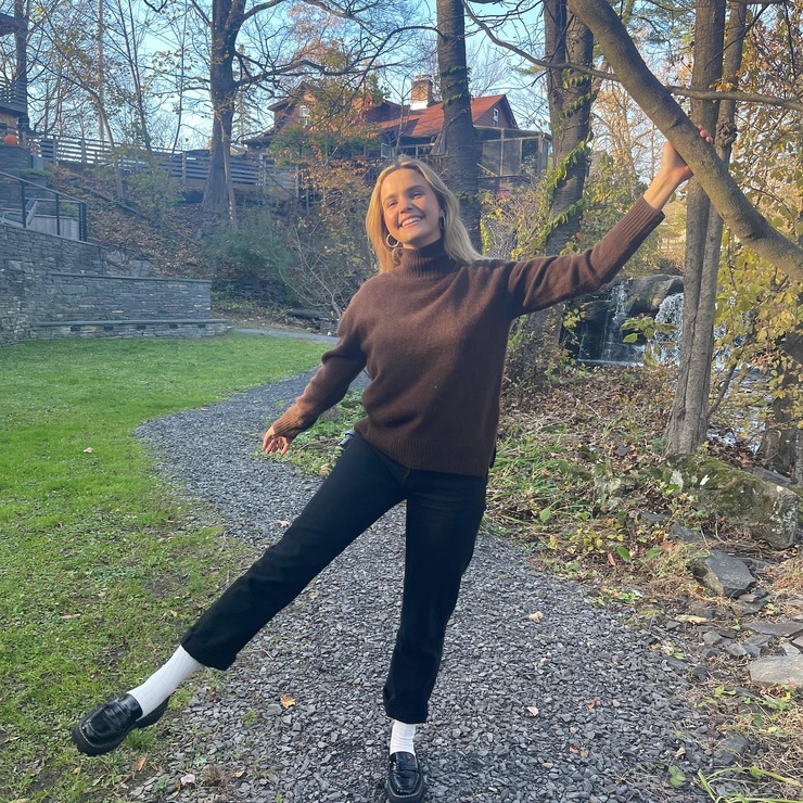 Bailee Madison