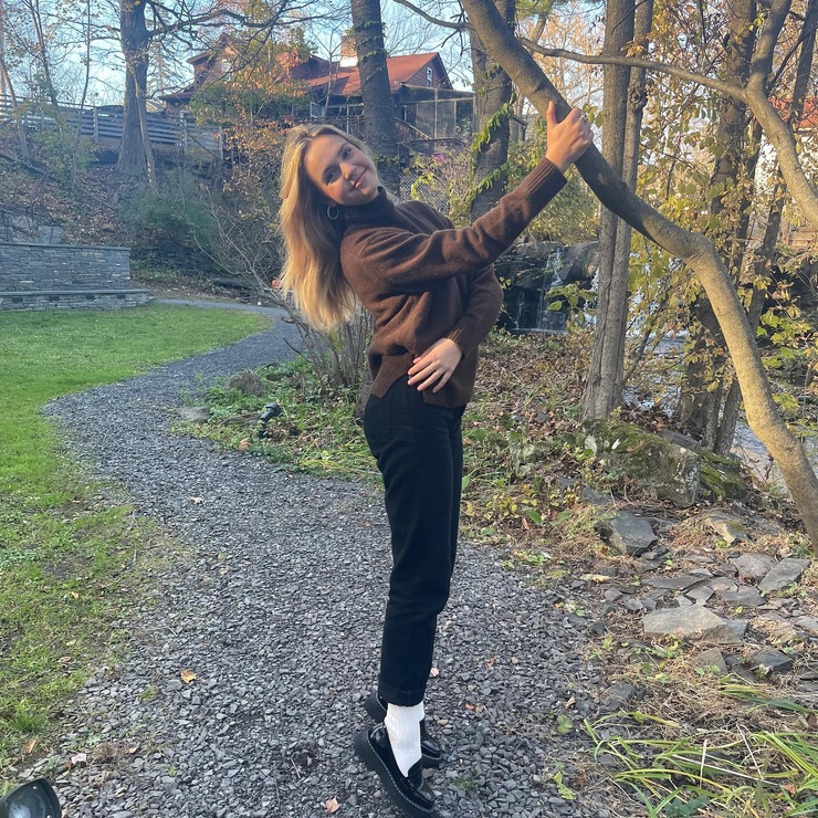 Bailee Madison