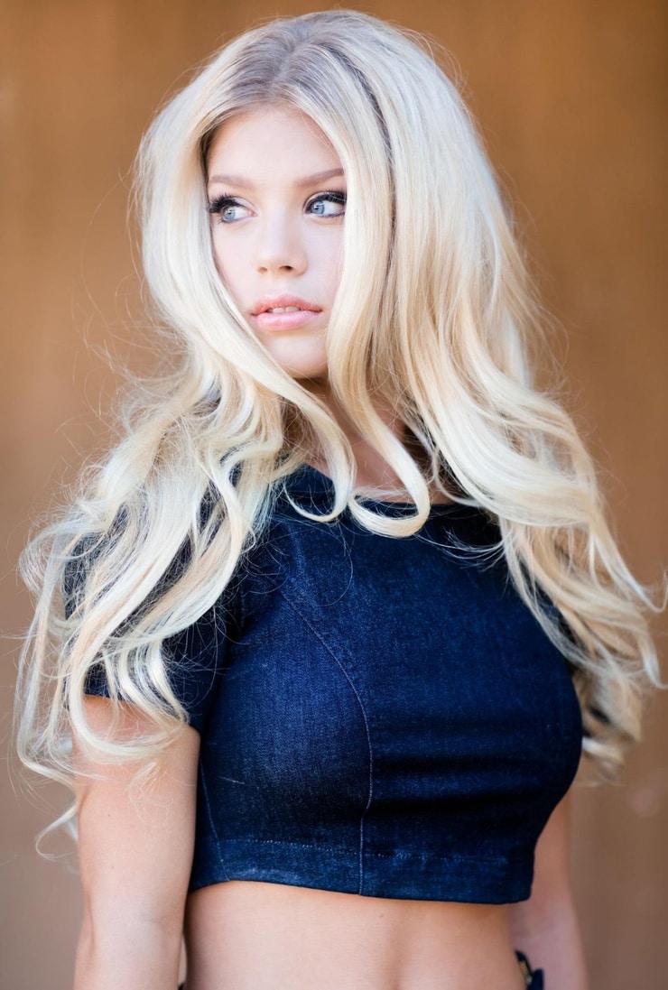 Picture of Kaylyn Slevin II