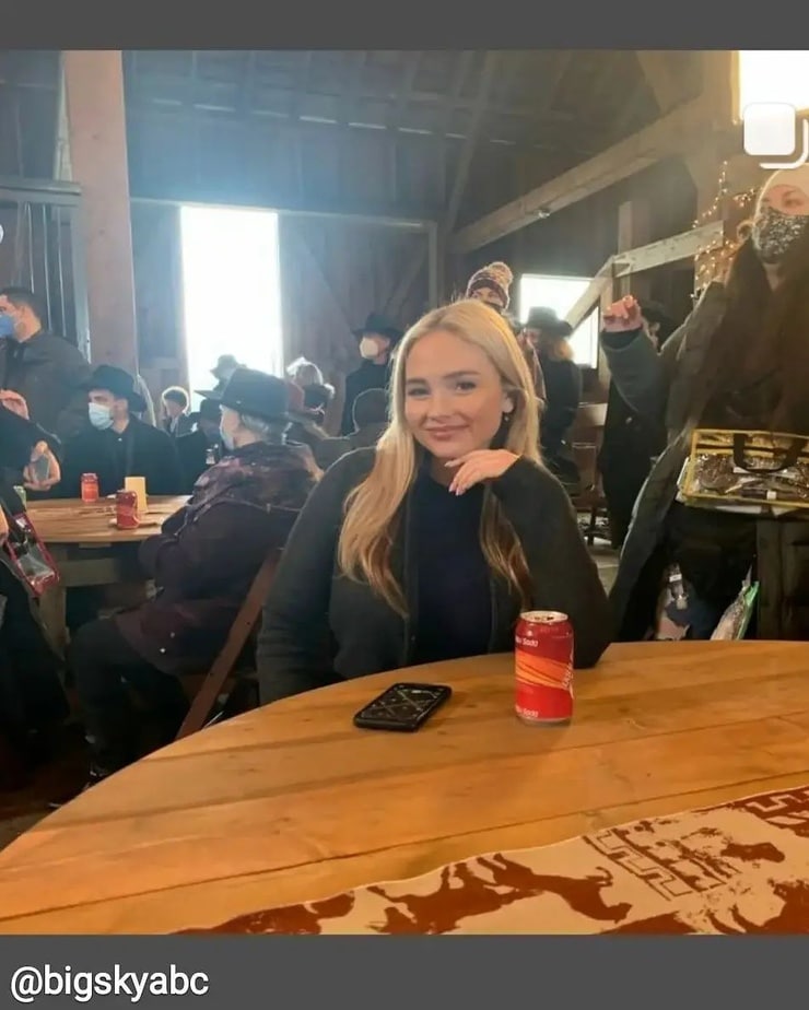 Natalie Alyn Lind