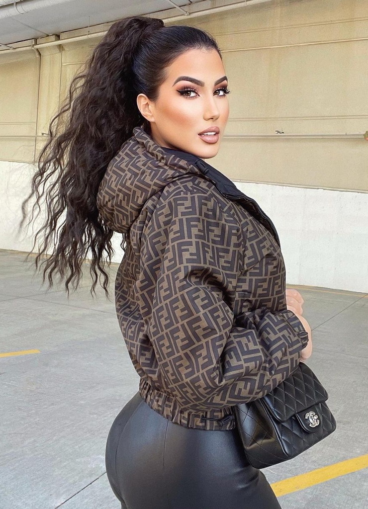 Anastasia Sisi Anastasia Sisi
