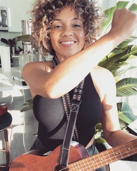 Sophia Urista