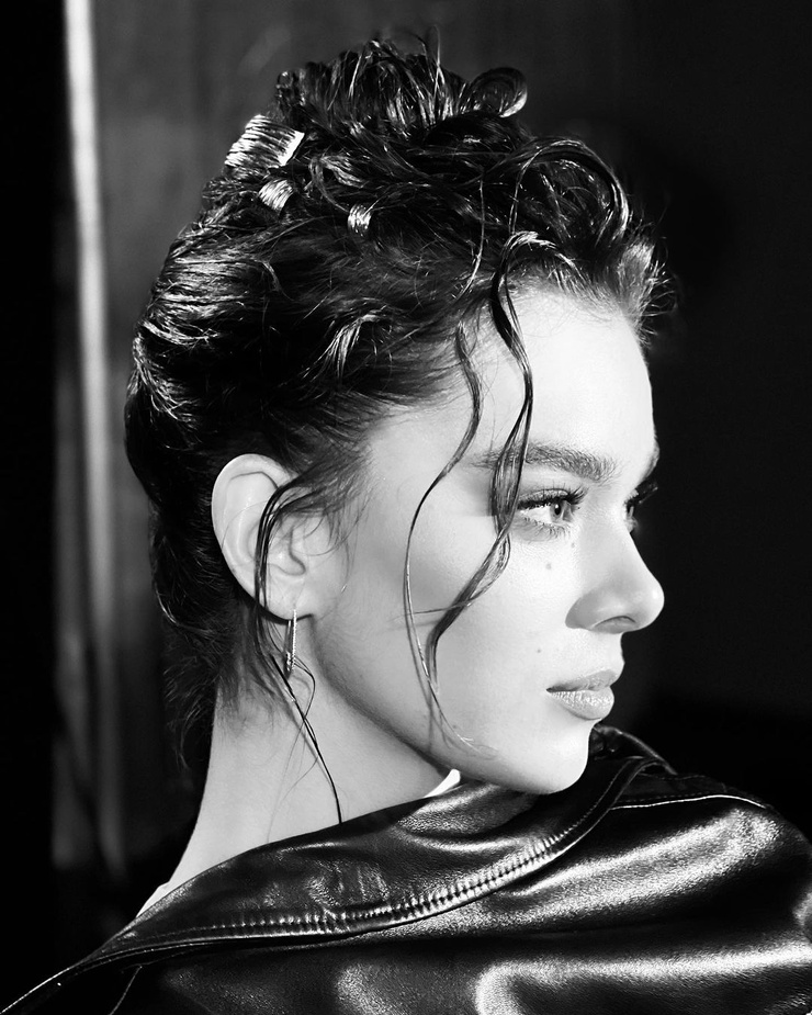 Hailee Steinfeld Hailee Steinfeld