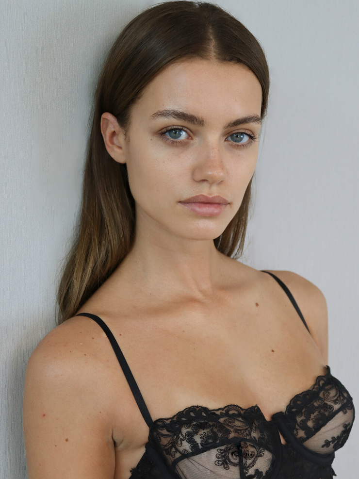 Elle Trowbridge Elle Trowbridge