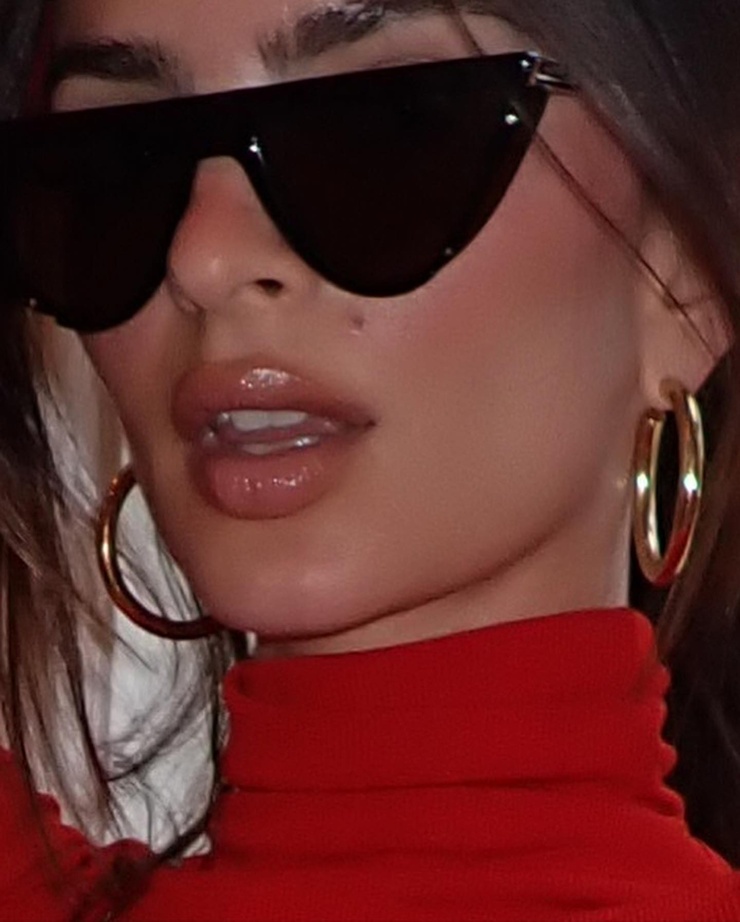 Emily Ratajkowski