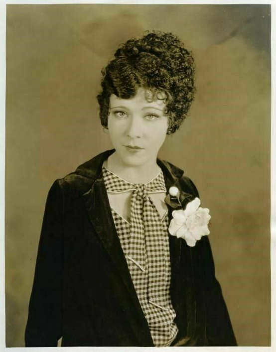 Jocelyn Lee