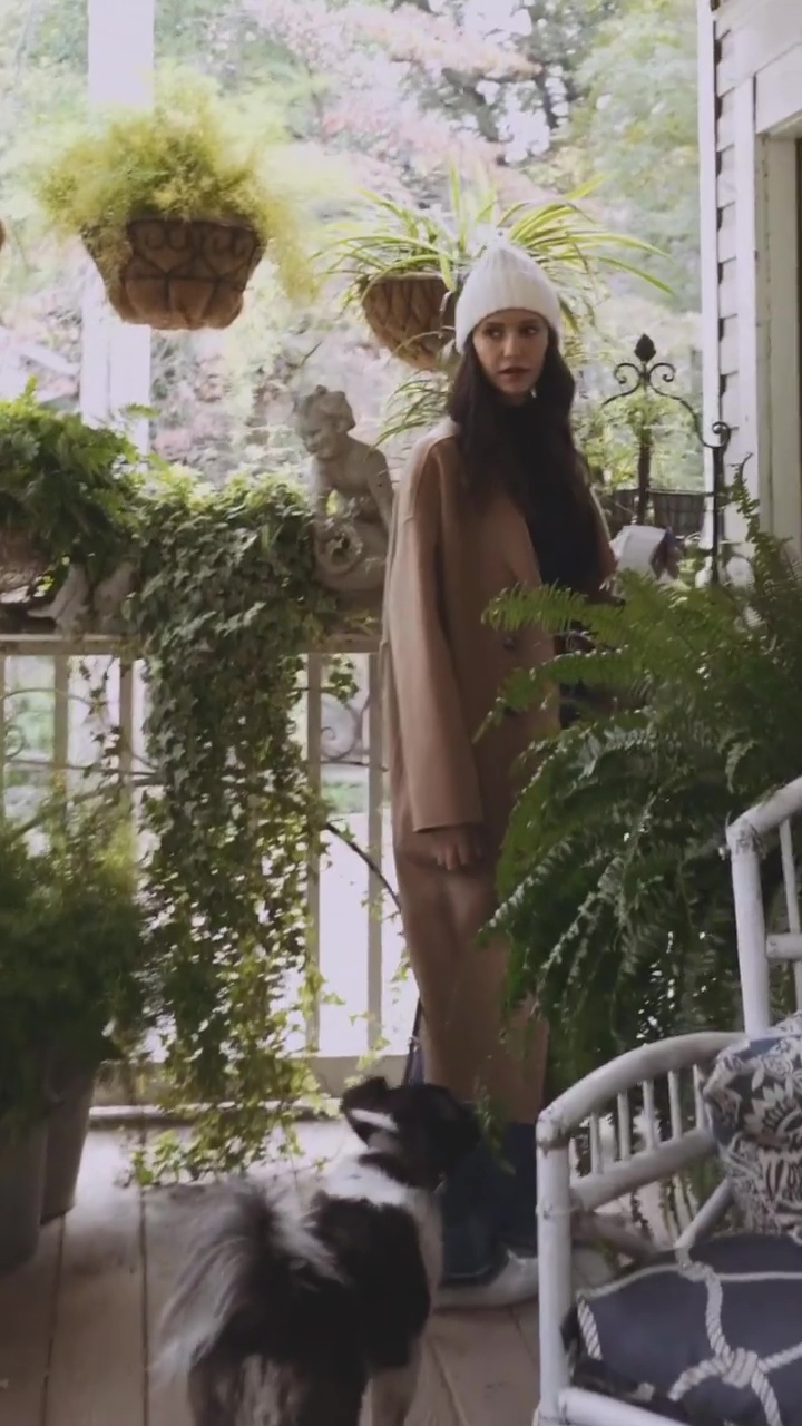 Nina Dobrev