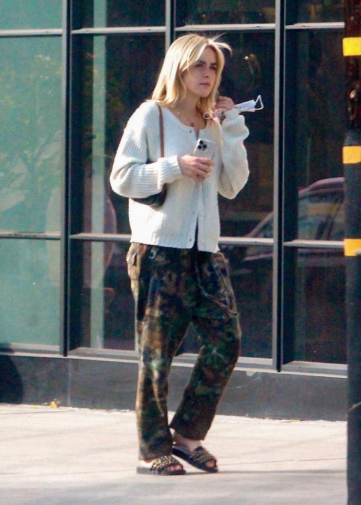 Kiernan Shipka Kiernan Shipka