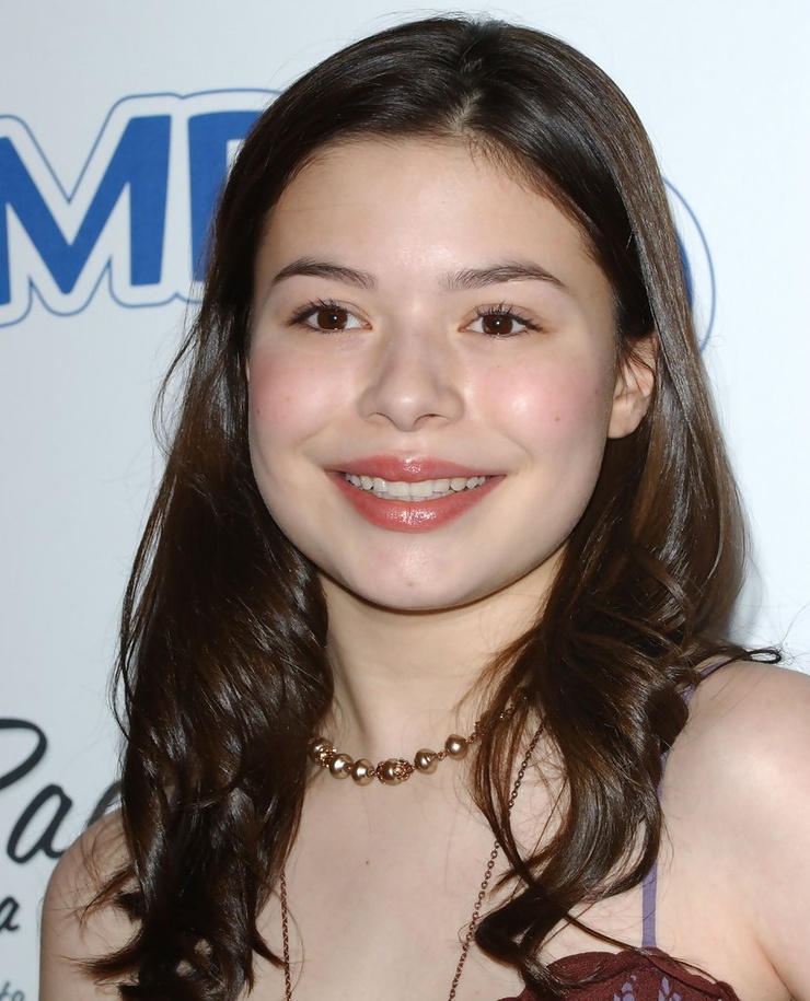 Miranda Cosgrove image