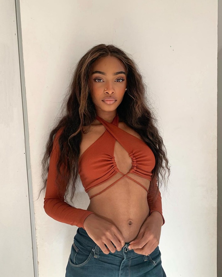 Lena Mango