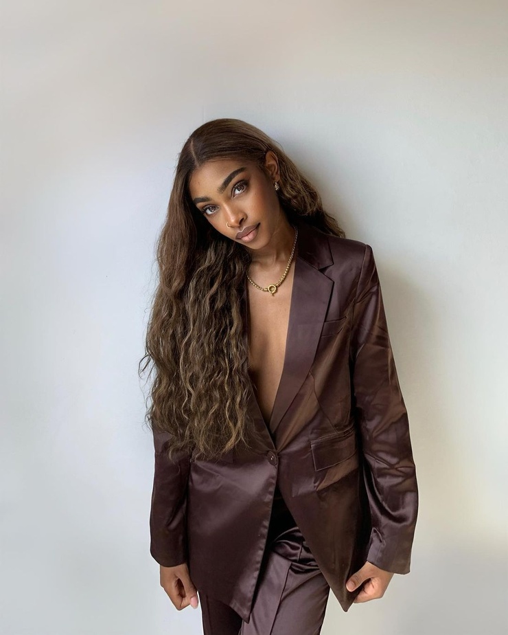 Lena Mango
