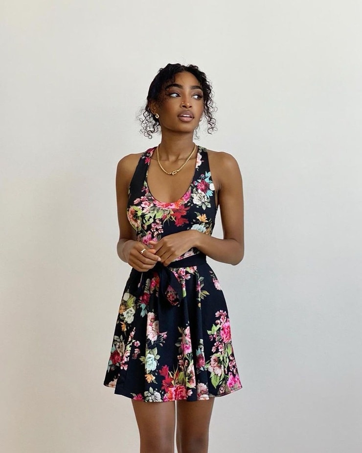 Lena Mango
