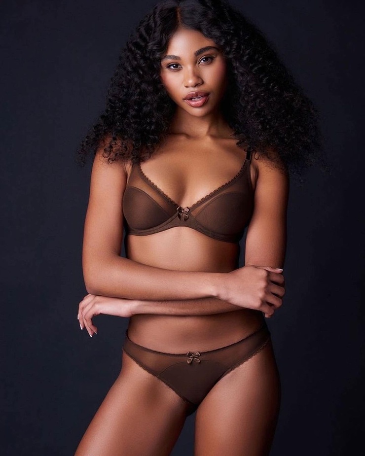 Britnee Bardot