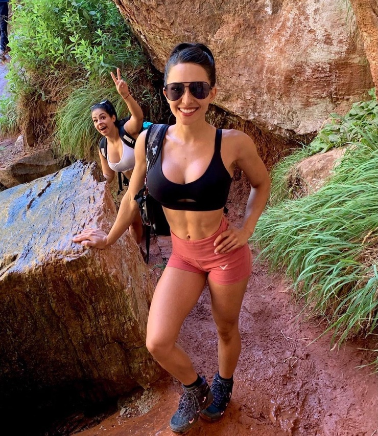 Vanessa Serros