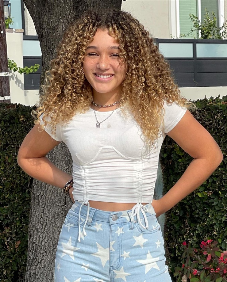 Picture of Corinne Joy