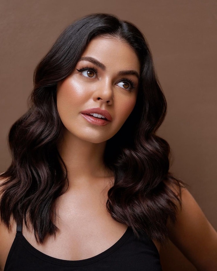 Janine Gutierrez picture