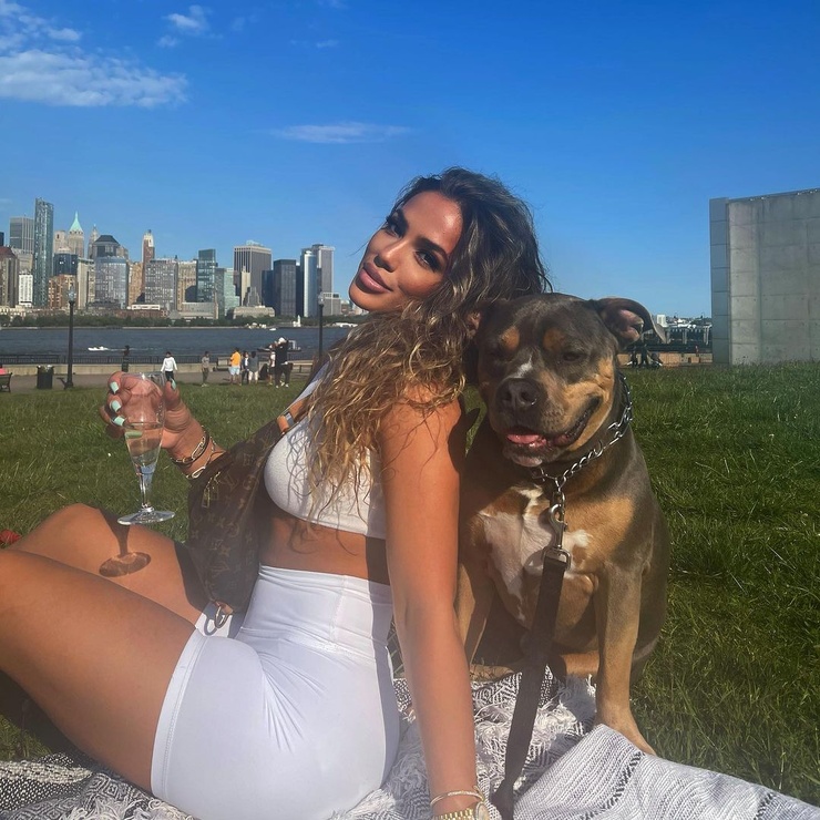Giuliana Ava