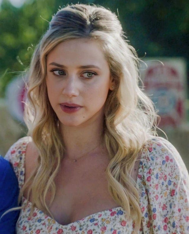 Lili Reinhart