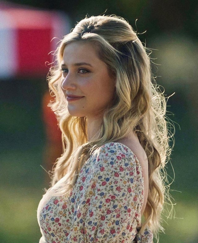 Lili Reinhart