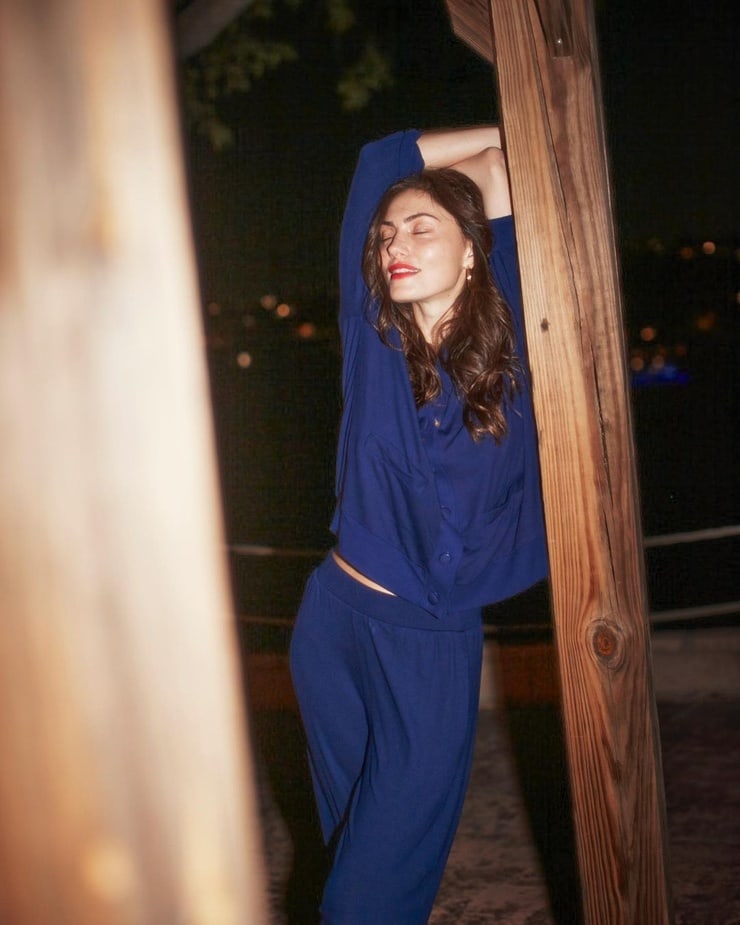 Phoebe Tonkin