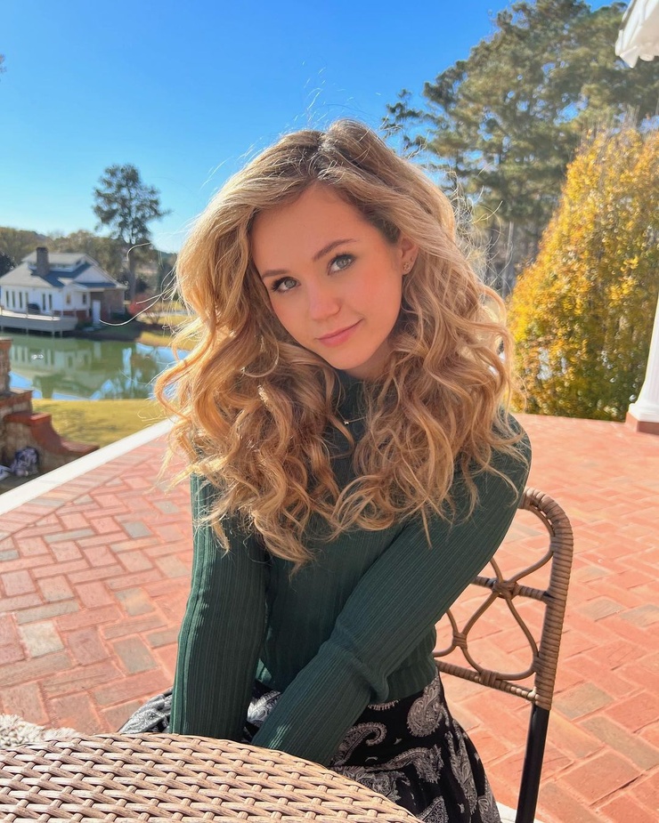 Brec Bassinger