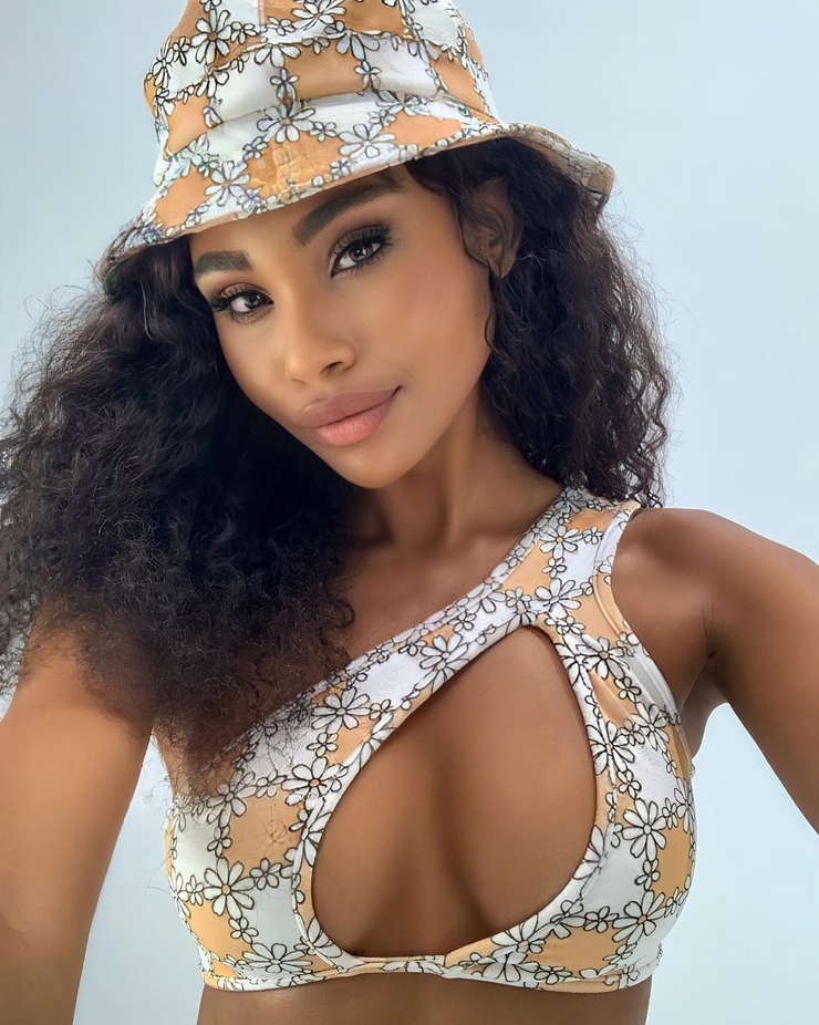 Britnee Bardot
