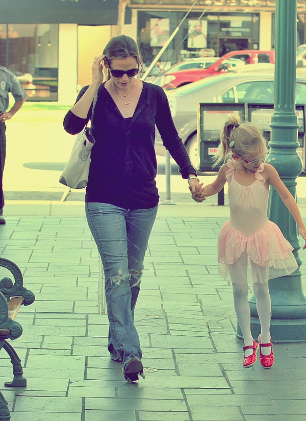 Violet Affleck