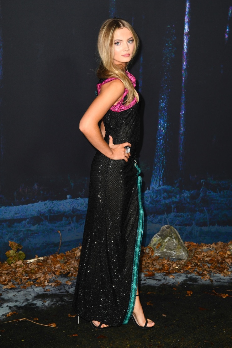 Freya Allan Freya Allan