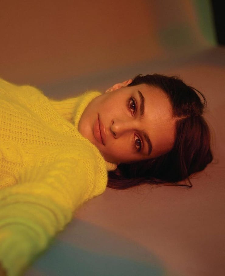 Emily Ratajkowski