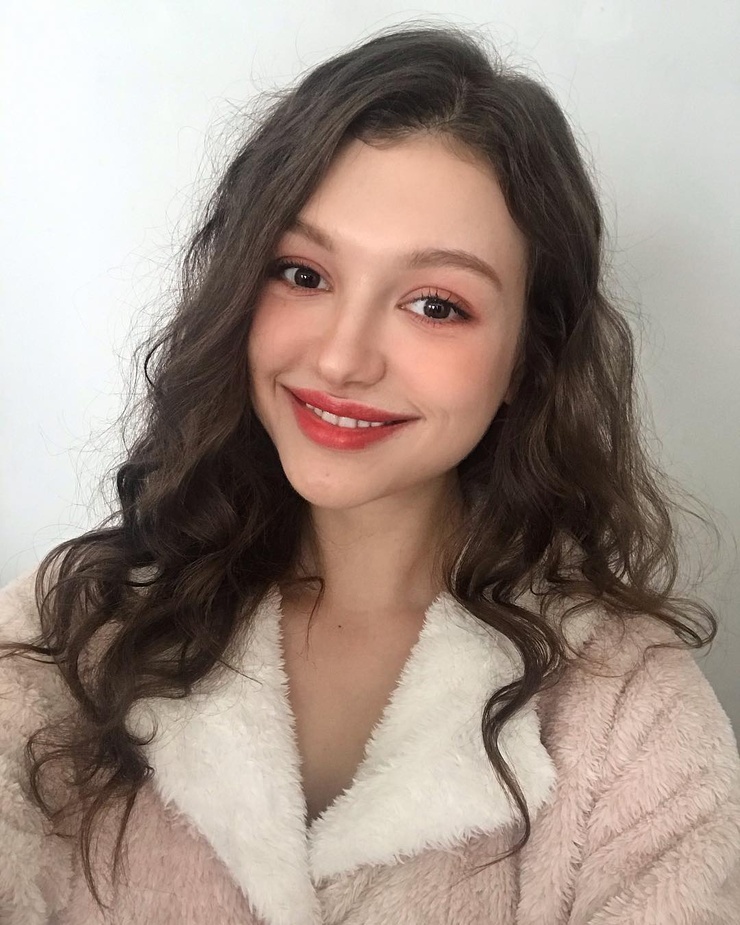 Alena Rose