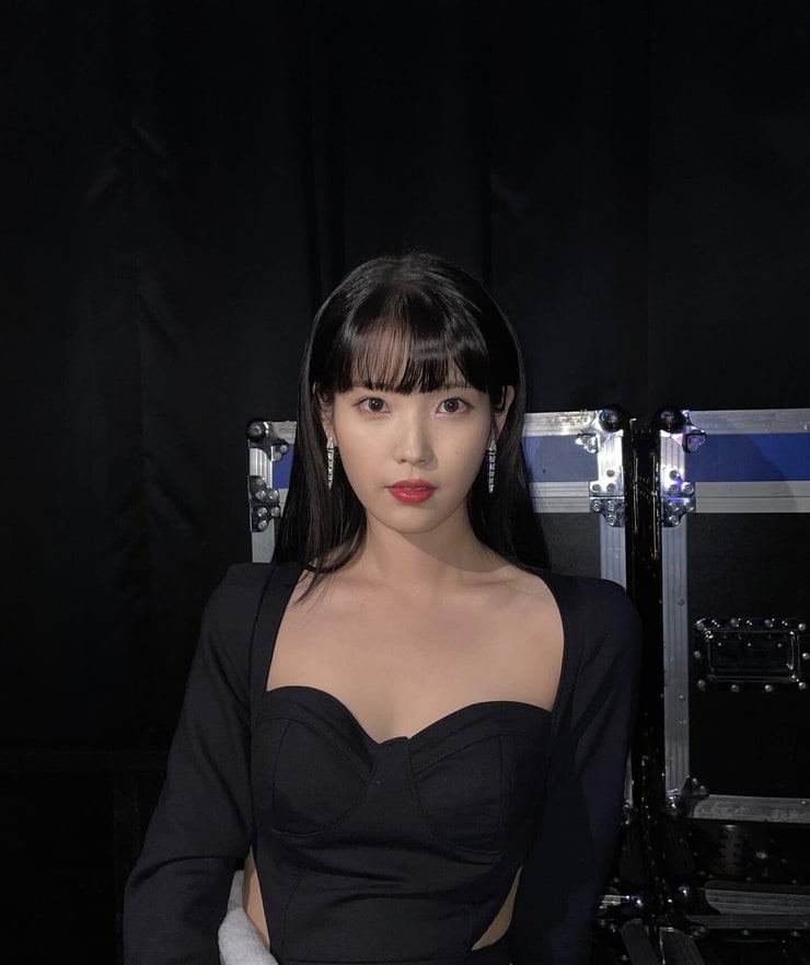 IU